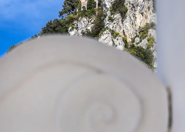 Pensión Patrizi 4*